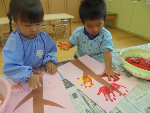 ２歳児 １０月 製作 どんぐり 蓮美幼児学園千里丘キンダースクールブログ