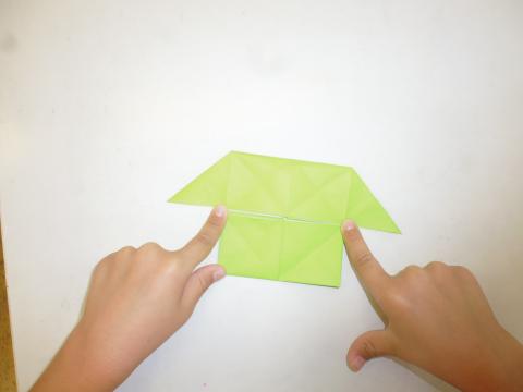 ５歳児 ６月 折り紙製作 かえる 蓮美幼児学園千里丘キンダースクールブログ
