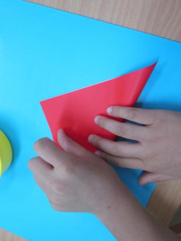 ５歳児 １２月 折り紙製作 サンタクロース 蓮美幼児学園もりのみやナーサリーブログ