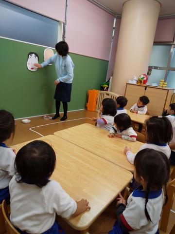 正月遊び 福笑い 蓮美幼児学園芦屋打出プリメールブログ