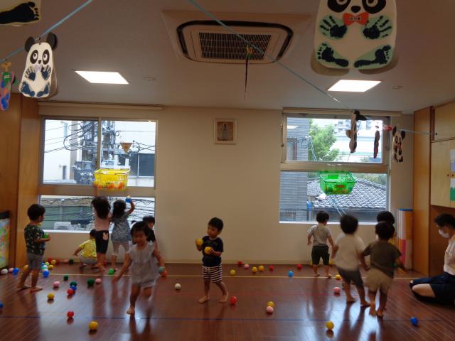 2歳児 ボール遊び 蓮美幼児学園まつやまちナーサリーブログ