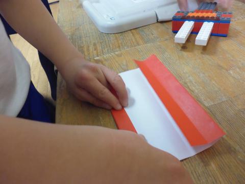 ５歳児 １月 折り紙製作 ししまい 蓮美幼児学園千里丘キンダースクールブログ